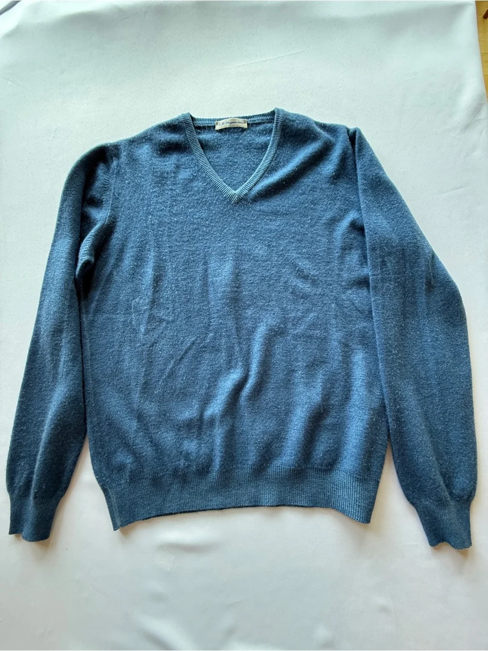 Fragone Italian Cashmere  V-Neck Sweater in Slate Blue